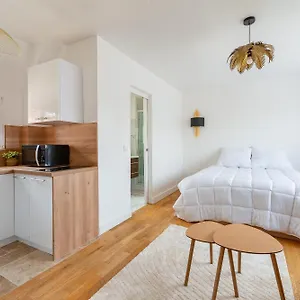 75017 Proche Champs Elysees Appartement
